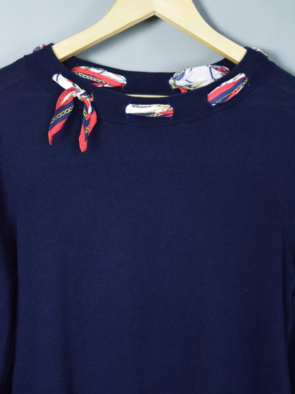 TALBOTS SILK SCARF NAVY BLUE CREW NECK SWEATER - Picture 4 of 10
